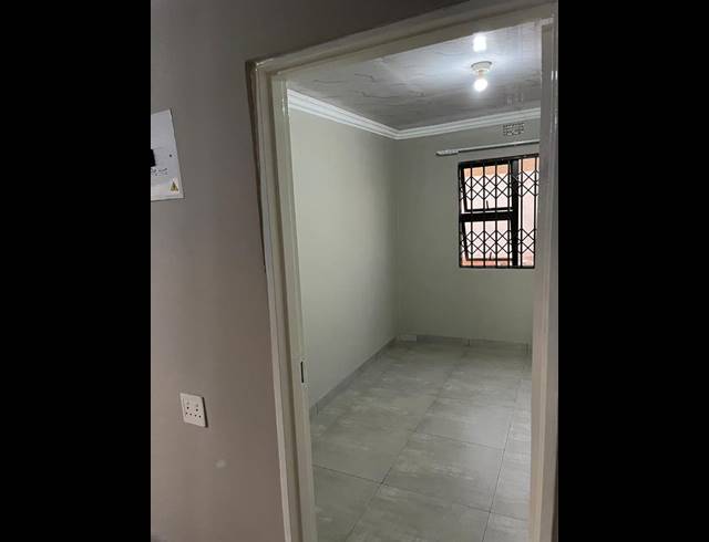 1 BEDROOM PROPERTY TO RENT IN BRAAMFISCHERVILLE